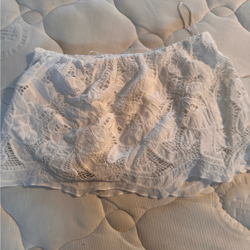 ASTR the label Everen Embroidered Strapless Top